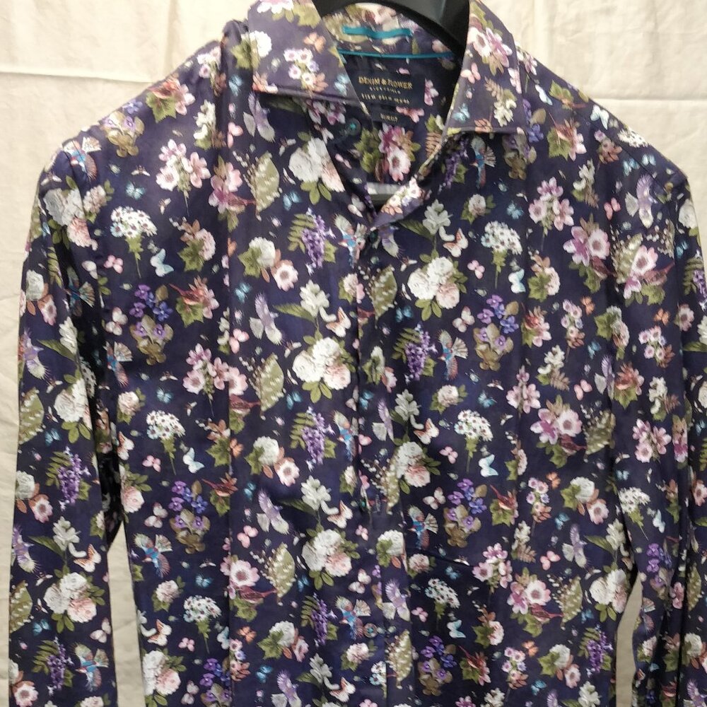 Slim fit patterned button down